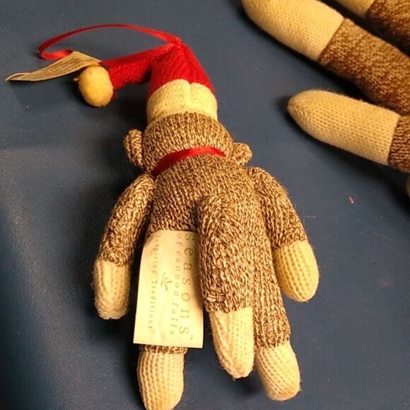 Sock Monkey Plush Toy Set - Bunch of Monkeys and Small Tree Ornament (5) - Picture 5 of 8